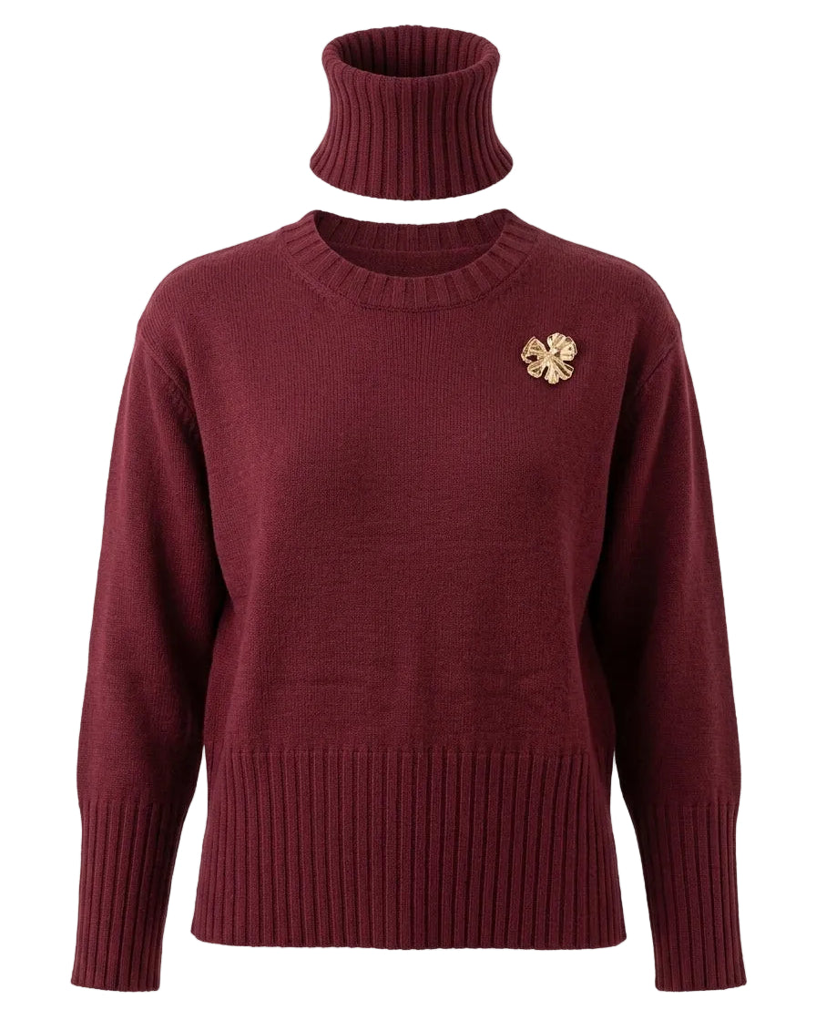 Maglia girocollo con spilla