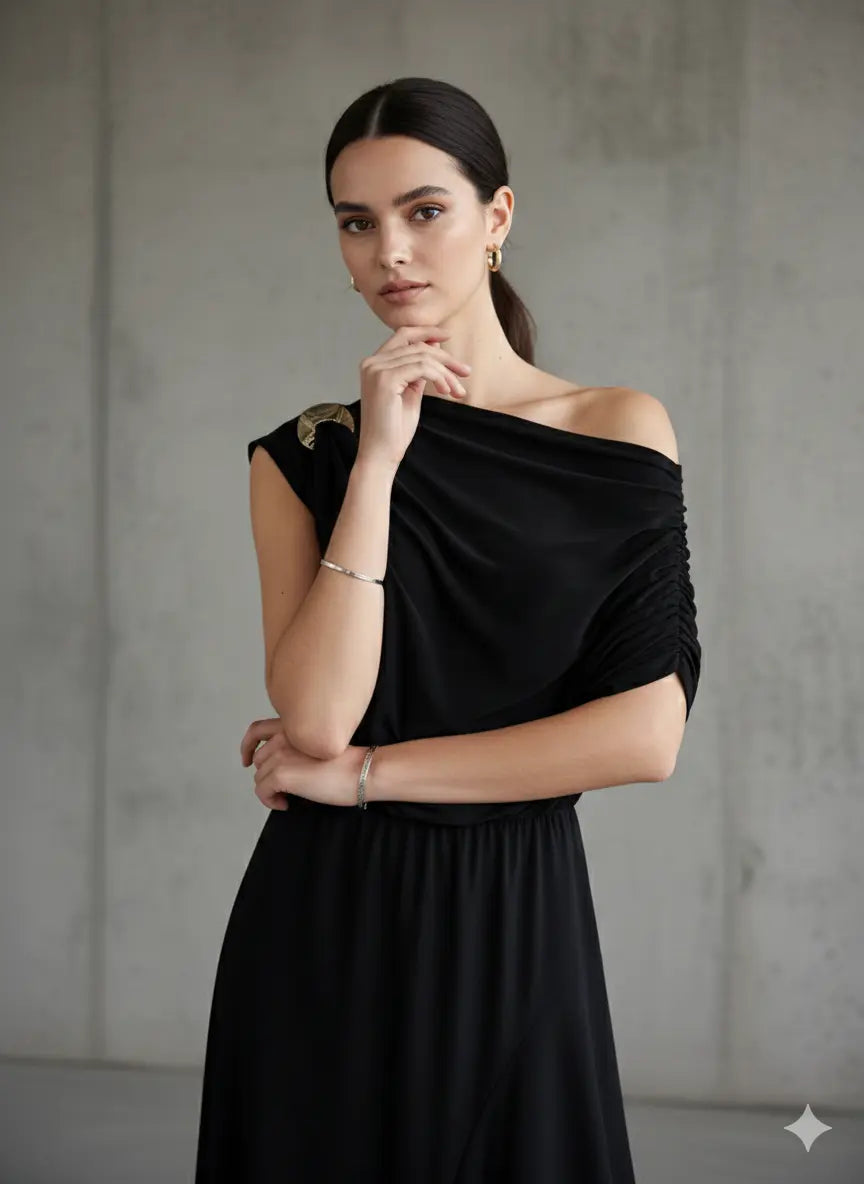 Abito con accessorio metallico DORABELLA