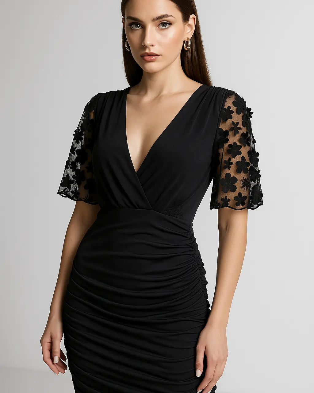 Abito con finto incrocio e maniche in pizzo in tessuto stretch nero Unica by Dorabella