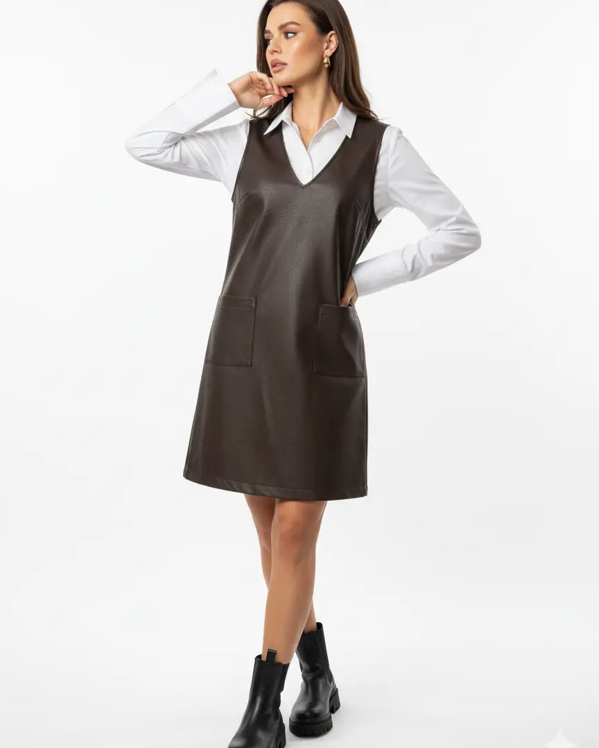 Abito in eco pelle con scollo a V DORABELLA