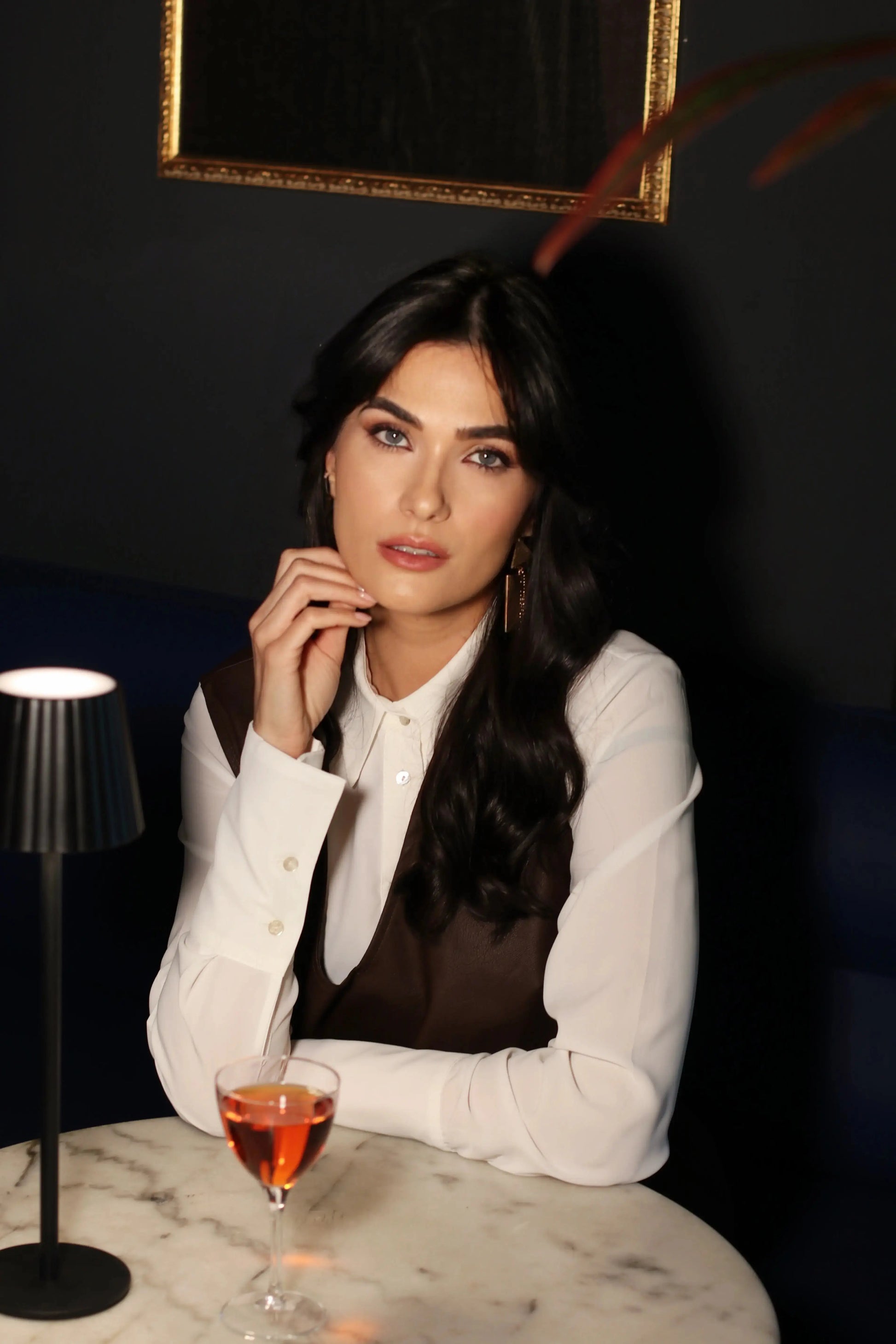 Abito in eco pelle con scollo a V DORABELLA