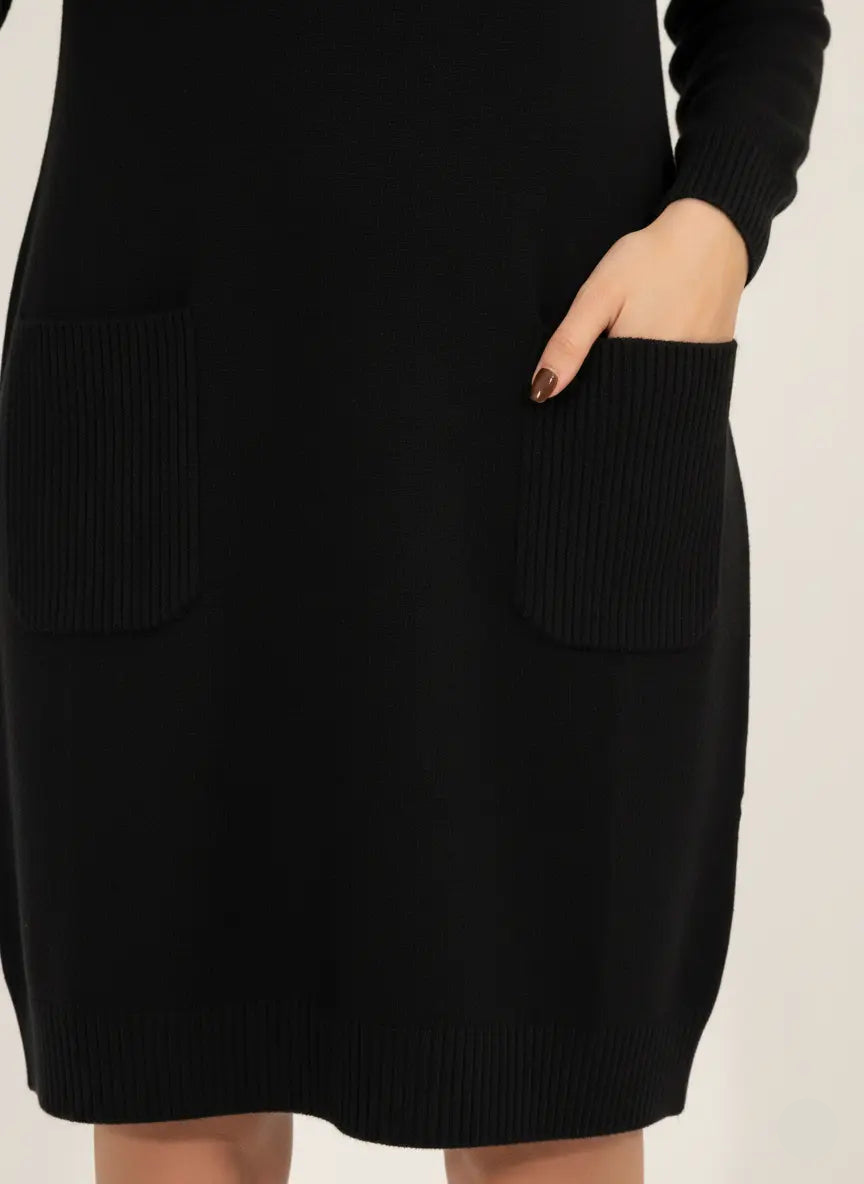 Abito in maglia con bottoni decorativi DORABELLA