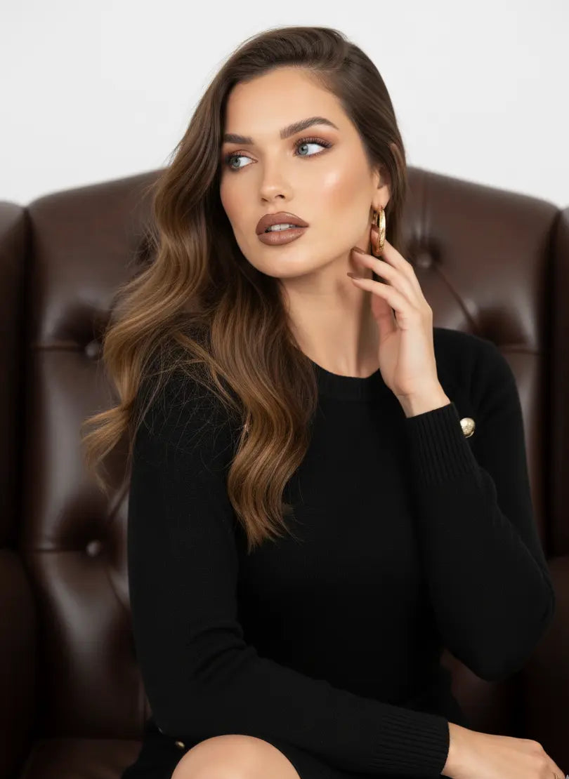 Abito in maglia con bottoni decorativi DORABELLA