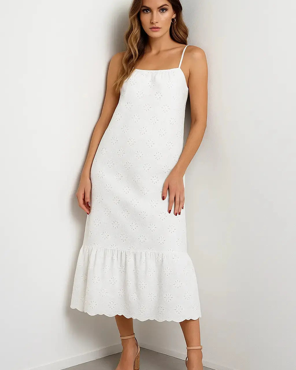 Abito lungo a bretelle in tessuto sangallo oversize Unica by Dorabella