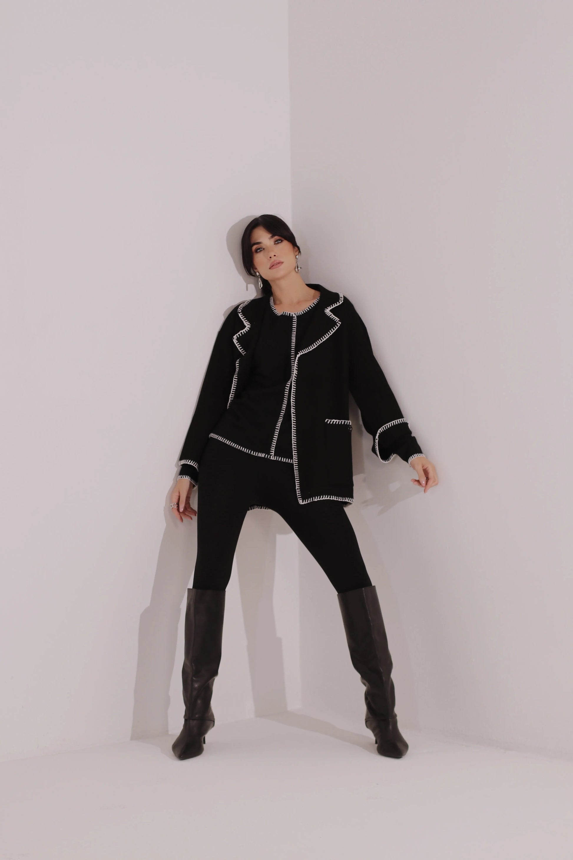 Blazer in maglia con profili a contrasto DORABELLA