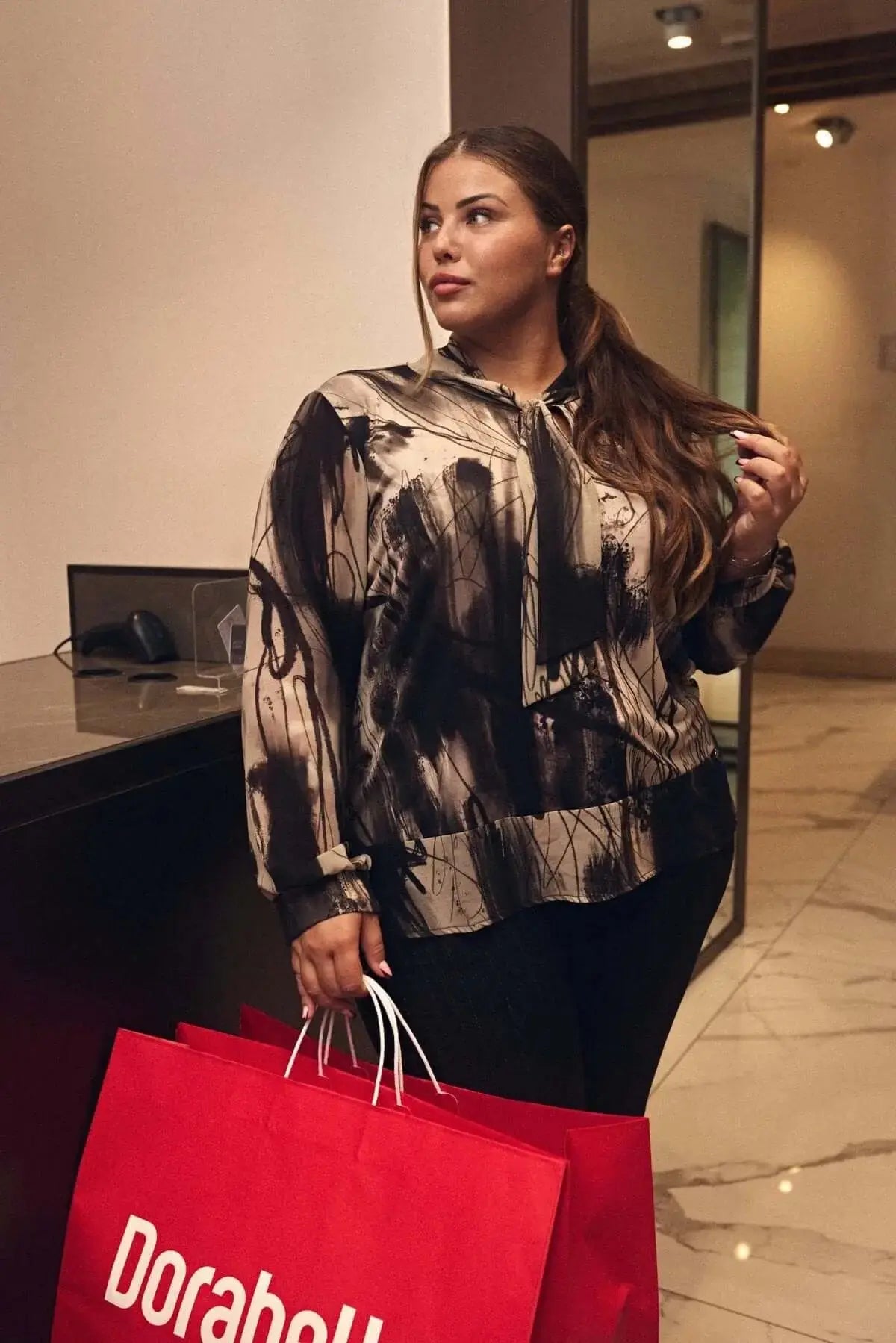 Blusa a fantasia con collo a fusciacca FANTASIA DORABELLA PIU'