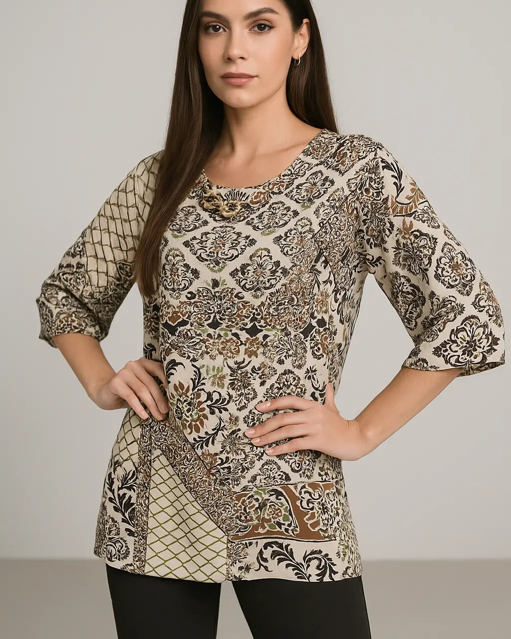 Blusa ampia e lunga in raso stampato a fantasia con accessorio scollo DORABELLA PIU'