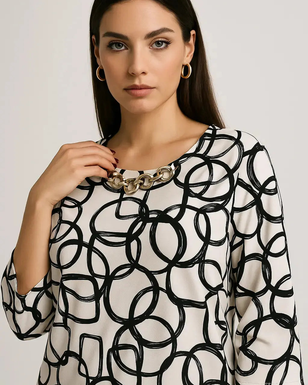 Blusa ampia e lunga in raso stampato a fantasia con accessorio scollo DORABELLA PIU'