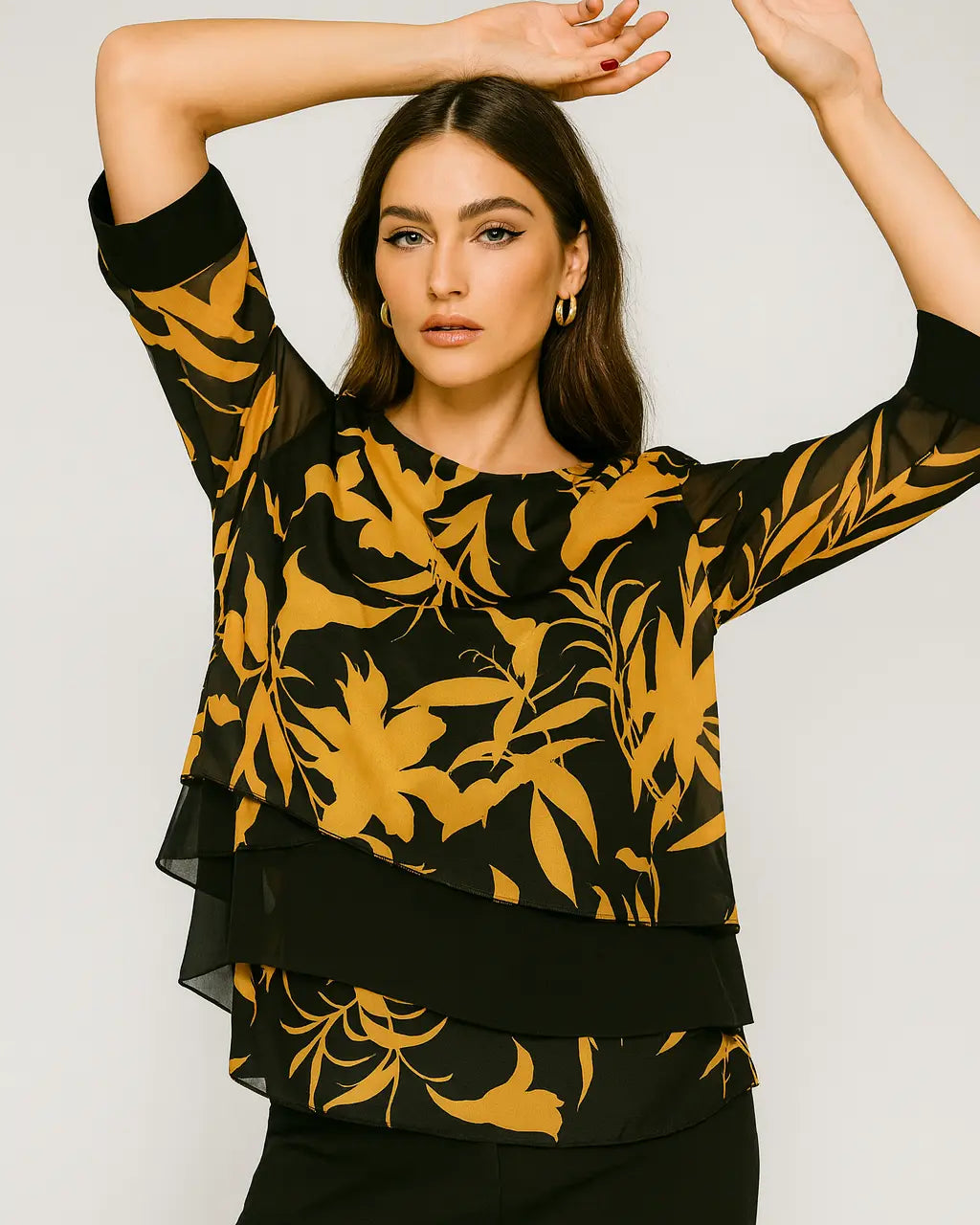 Blusa con balze asimmetriche in georgette unita e stampata DORABELLA PIU'