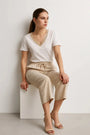 Blusa con con passamaneria e scollo a V a mezze maniche DORABELLA