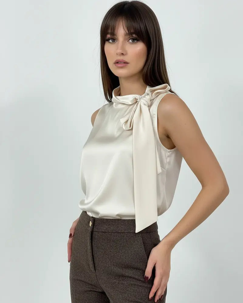 Blusa con fiocco al collo DORABELLA
