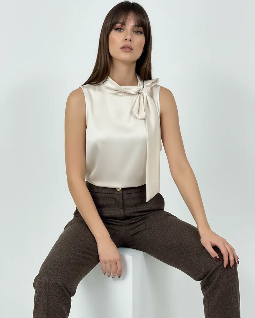 Blusa con fiocco al collo DORABELLA