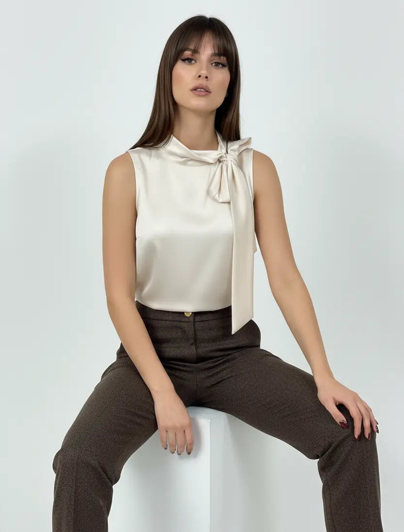 Blusa con fiocco al collo DORABELLA