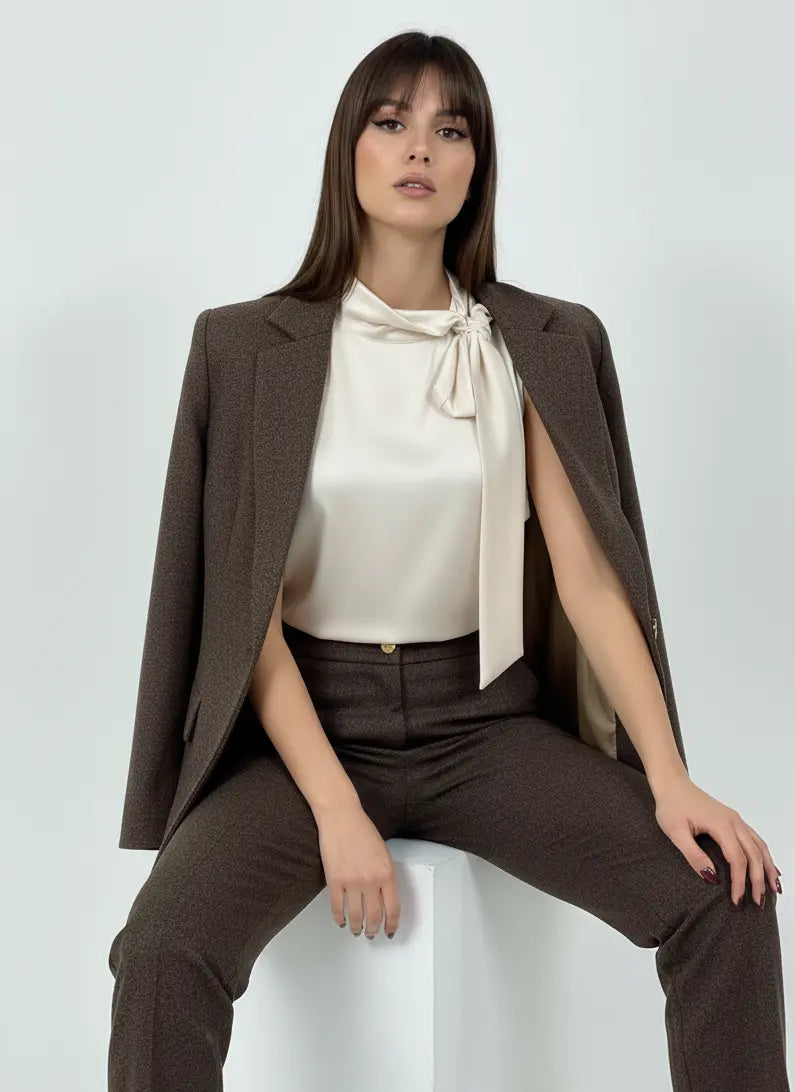 Blusa con fiocco al collo DORABELLA