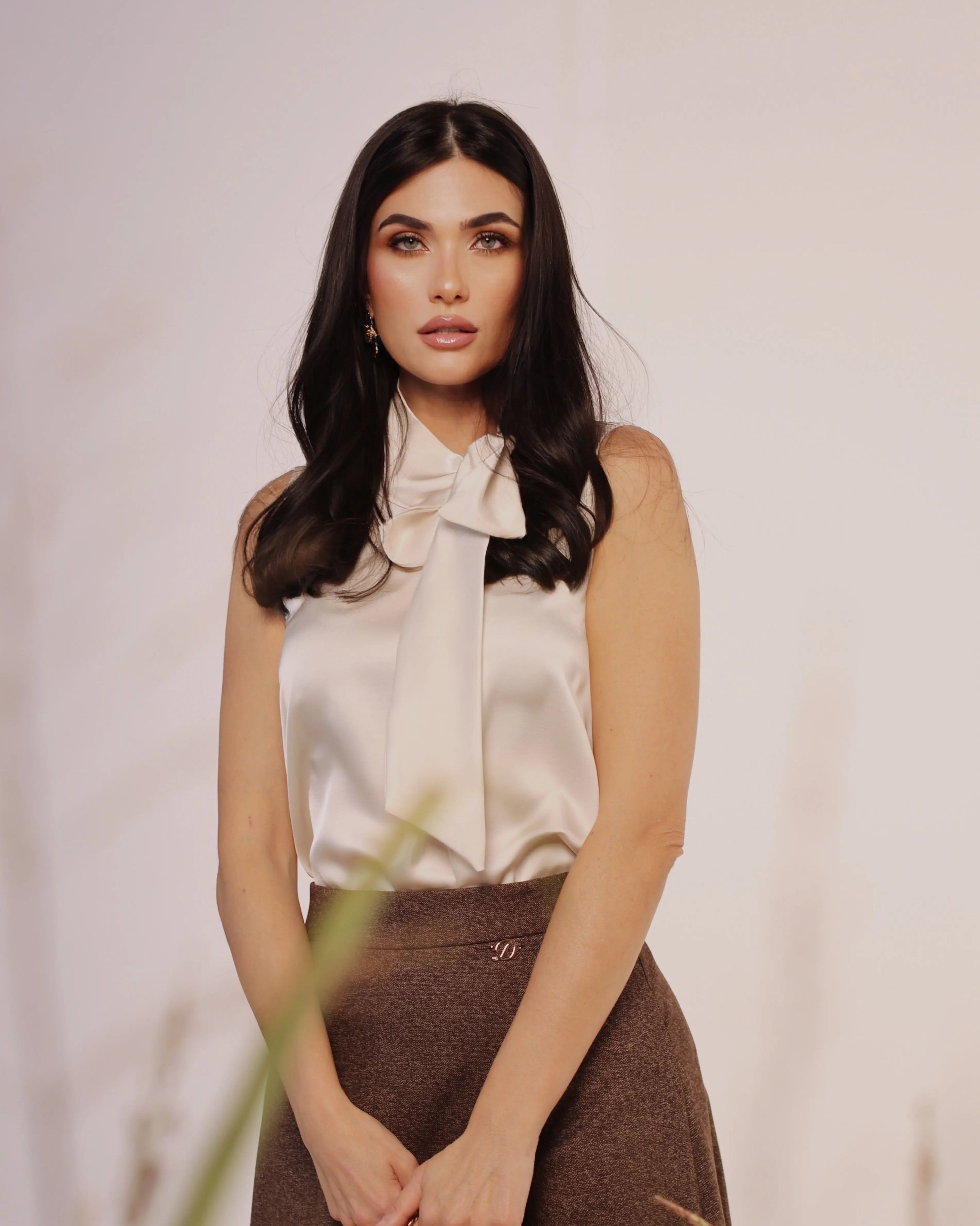 Blusa con fiocco al collo DORABELLA