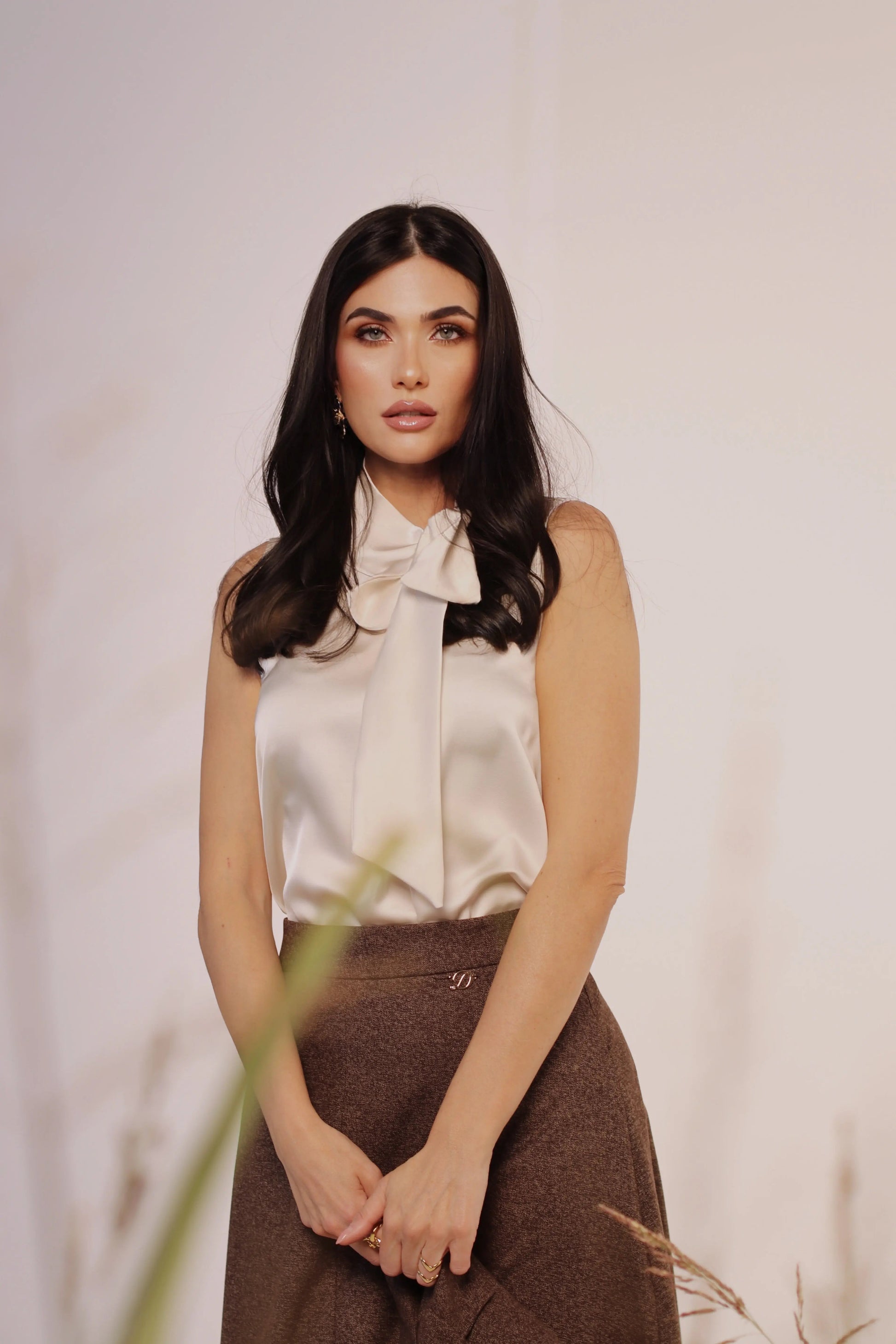 Blusa con fiocco al collo DORABELLA