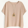 Blusa con fondo sorriso e collana accessorio Unica by Dorabella Beige-Taglia-Unica-Curvy-fino-alla-54