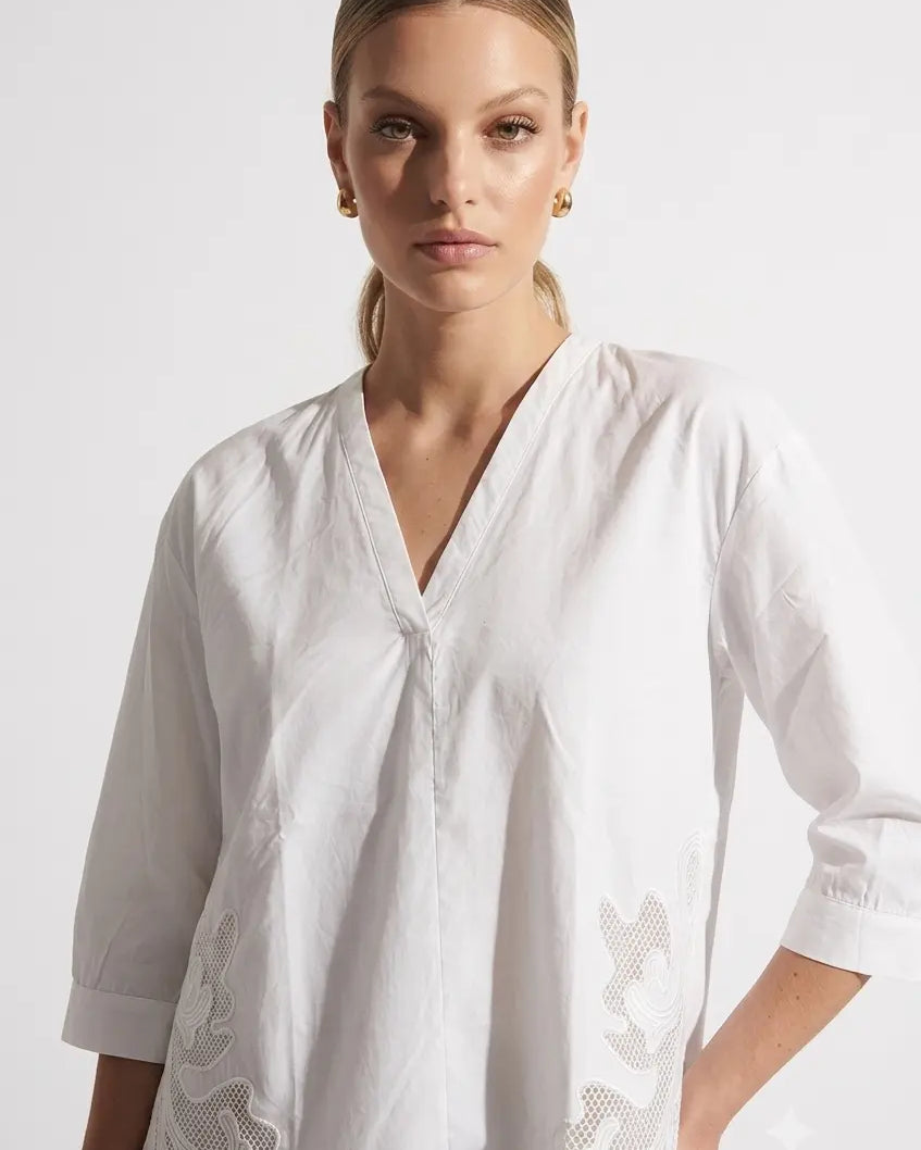 Blusa con ricamo DORABELLA