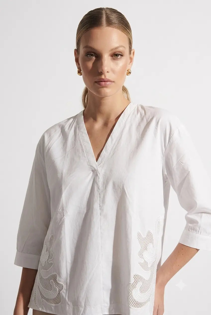Blusa con ricamo DORABELLA