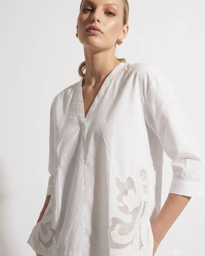 Blusa con ricamo DORABELLA