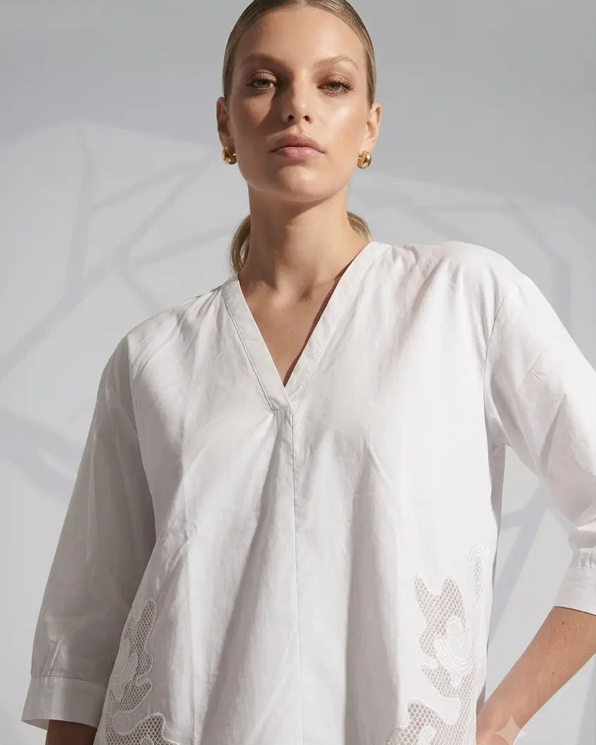 Blusa con ricamo DORABELLA