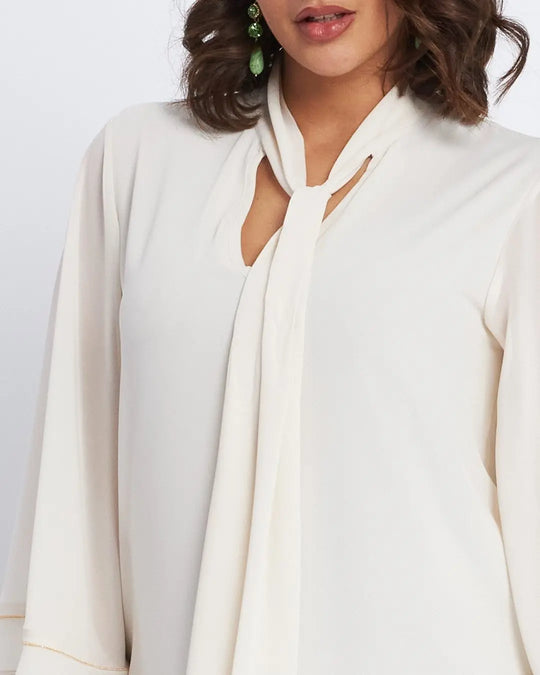 Blusa con scollo a V, fusciacca e manica a volant CREMA DORABELLA
