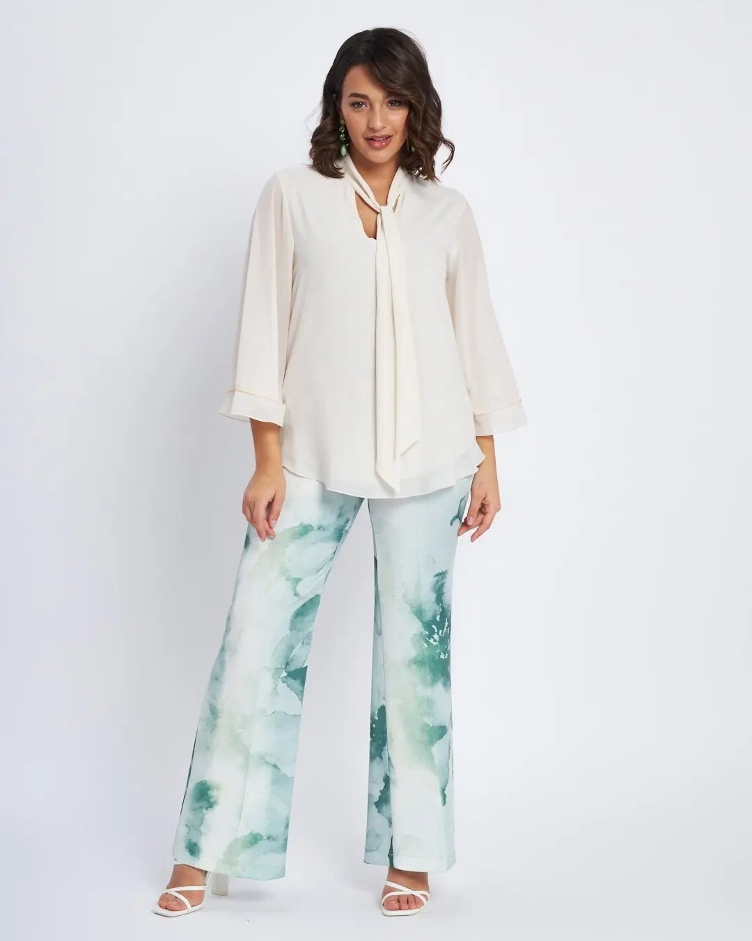 Blusa con scollo a V, fusciacca e manica a volant CREMA DORABELLA