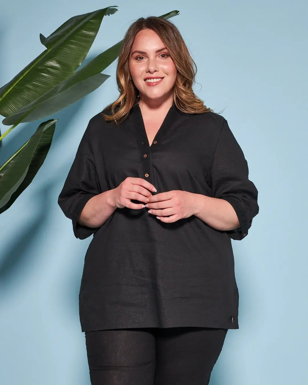 Blusa coreana in misto lino/viscosa con passamaneria NERO DORABELLA PIU'