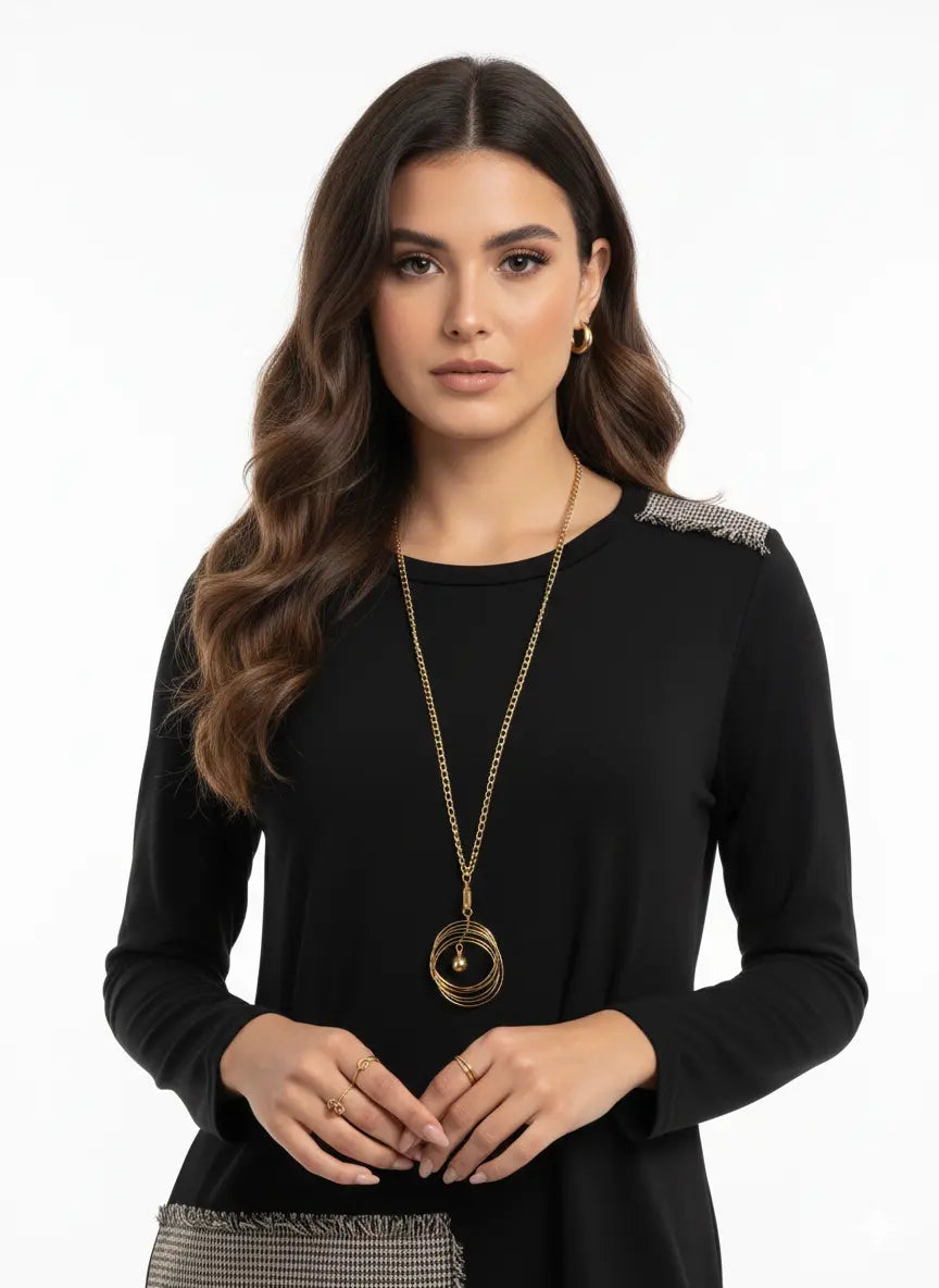 Blusa girocollo con collana accessorio DORABELLA