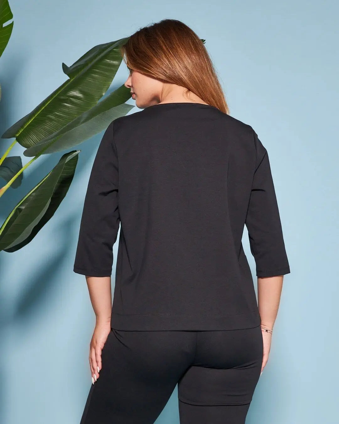 Blusa girocollo in jersey di cotone elasticizzato tinta unita NERO DORABELLA