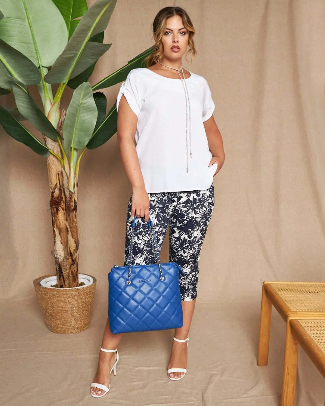 Blusa girocollo tinta unita o fantasia con maniche corte kimono e spacchi laterali BIANCO DORABELLA