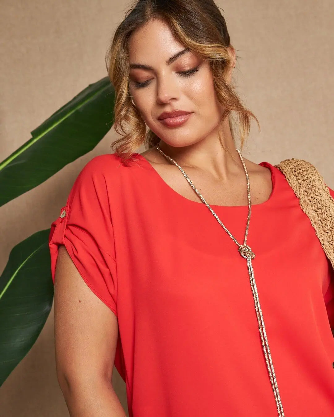Blusa girocollo tinta unita o fantasia con maniche corte kimono e spacchi laterali ROSSO DORABELLA 54
