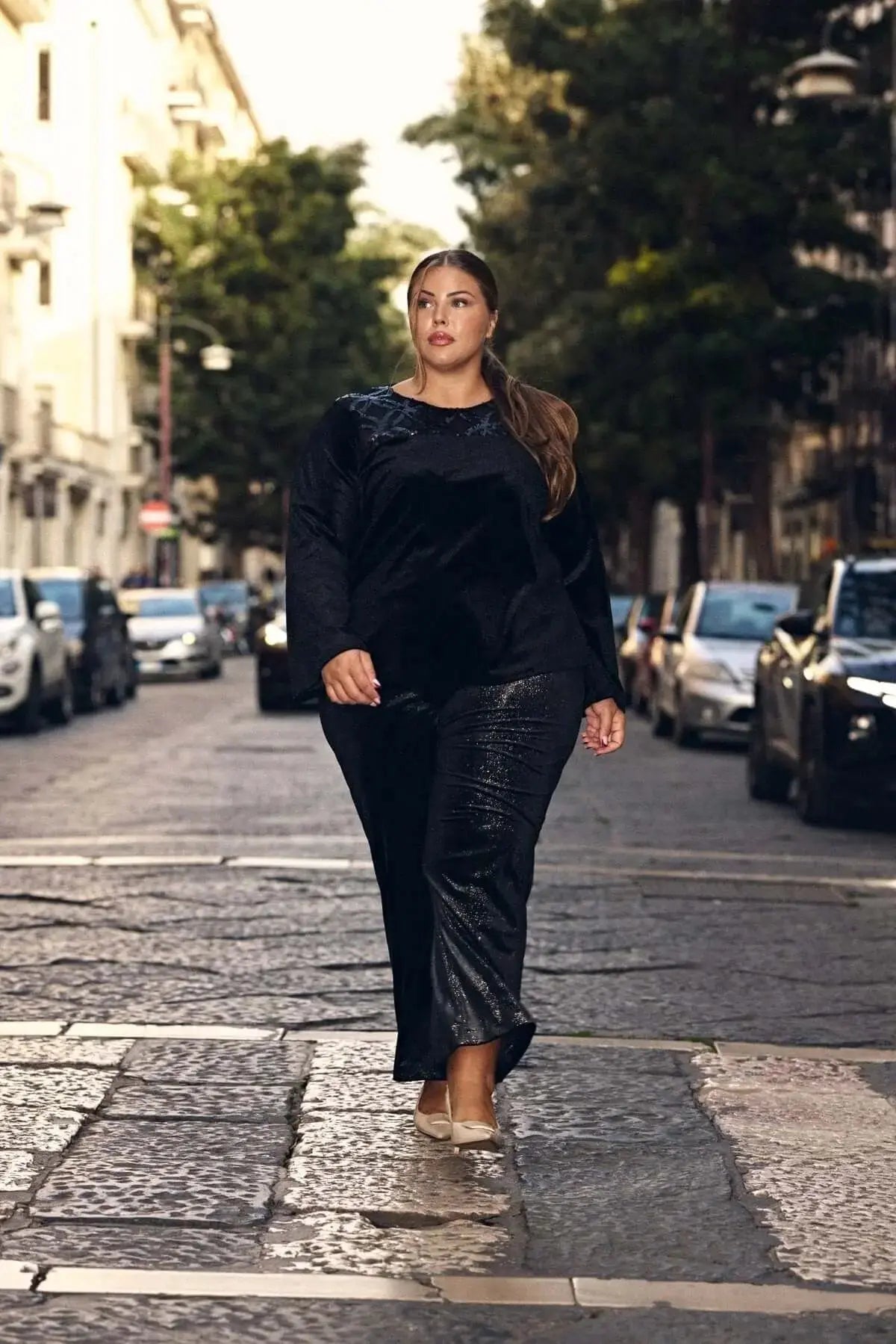 Blusa in velluto con inserto in pizzo ricamato NERO DORABELLA PIU' 49