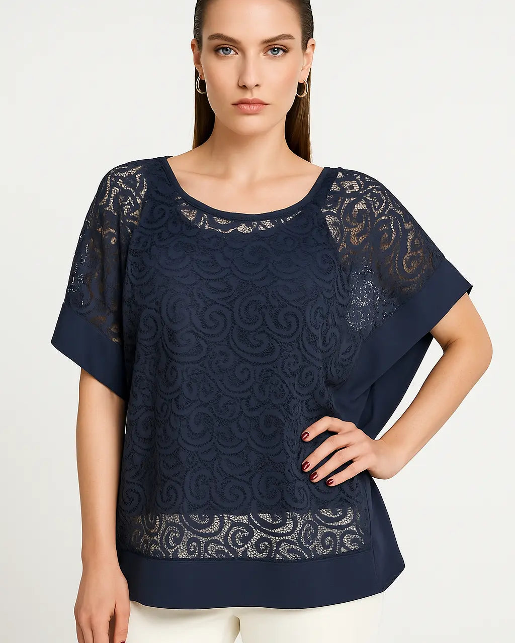 Blusa kimono in pizzo con orlo asimmetrico in tono DORABELLA