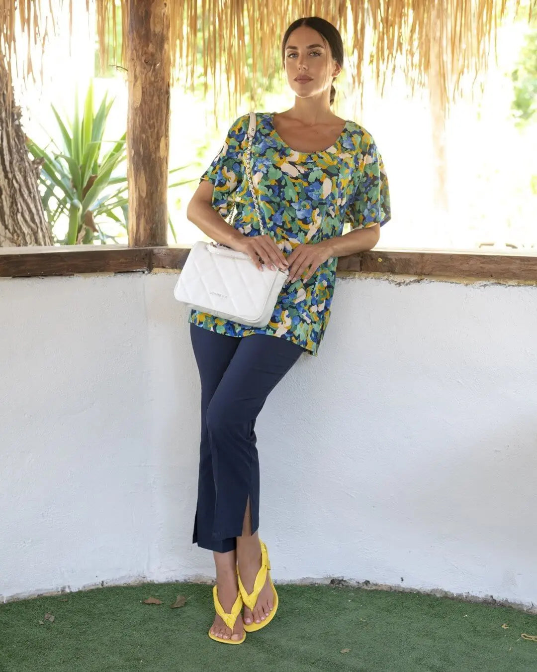 Blusa mezza manica in viscosa con fantasia acquerello e spacchetti laterali BLUETTE DORABELLA