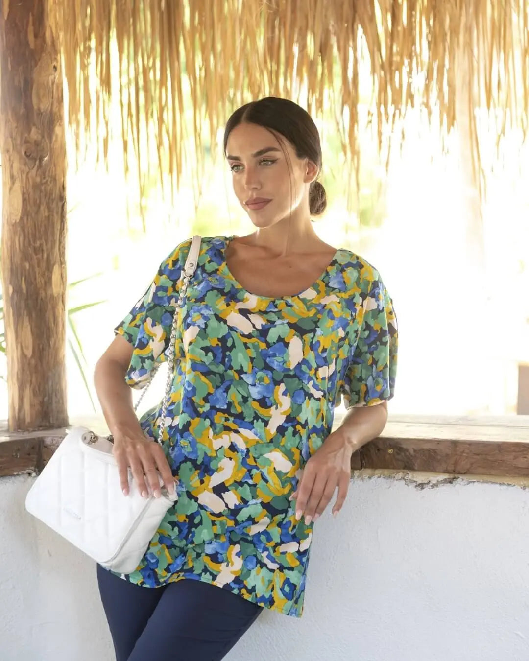 Blusa mezza manica in viscosa con fantasia acquerello e spacchetti laterali BLUETTE DORABELLA