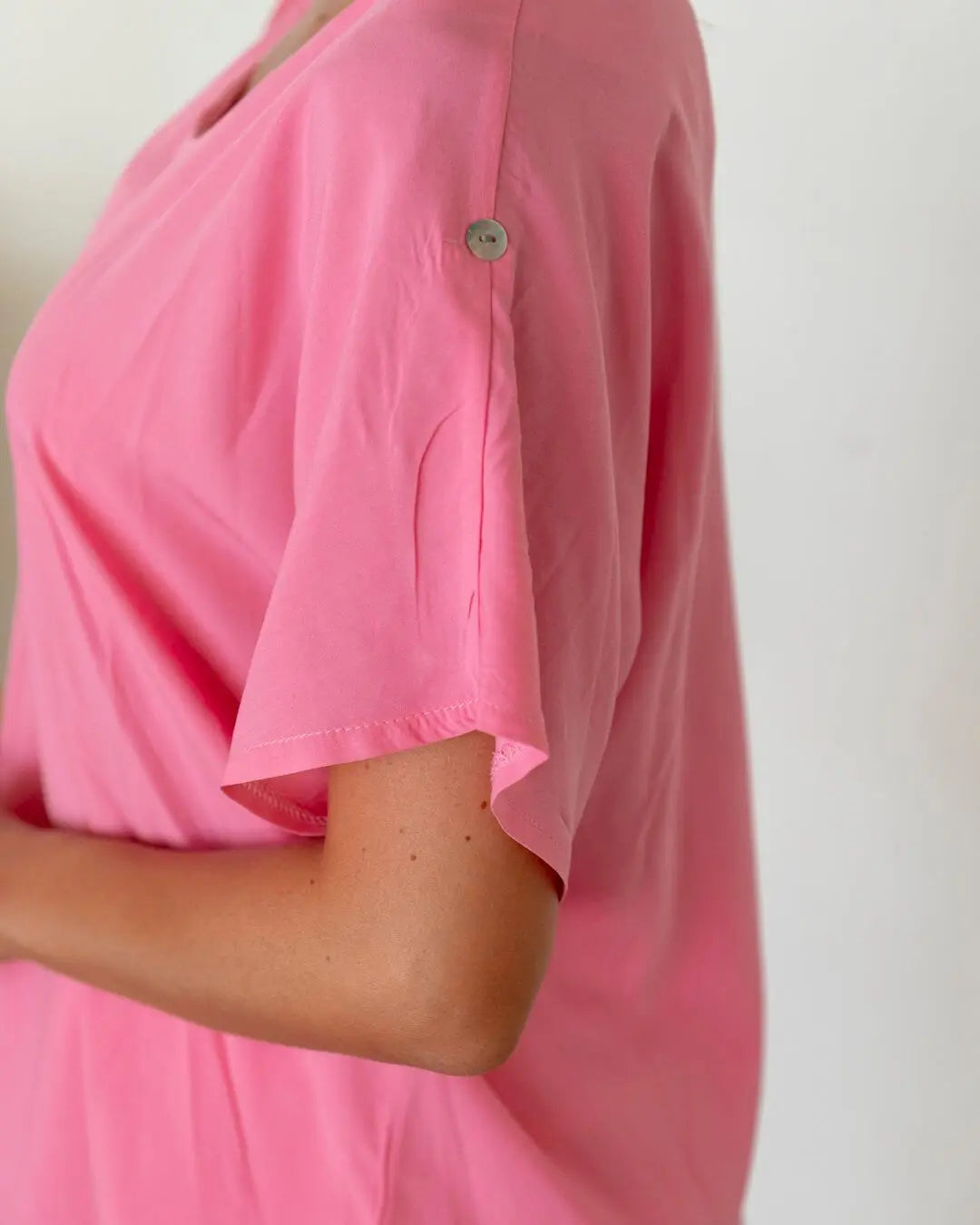 Blusa mezza manica in viscosa in tinta unita e spacchetti laterali ROSA DORABELLA