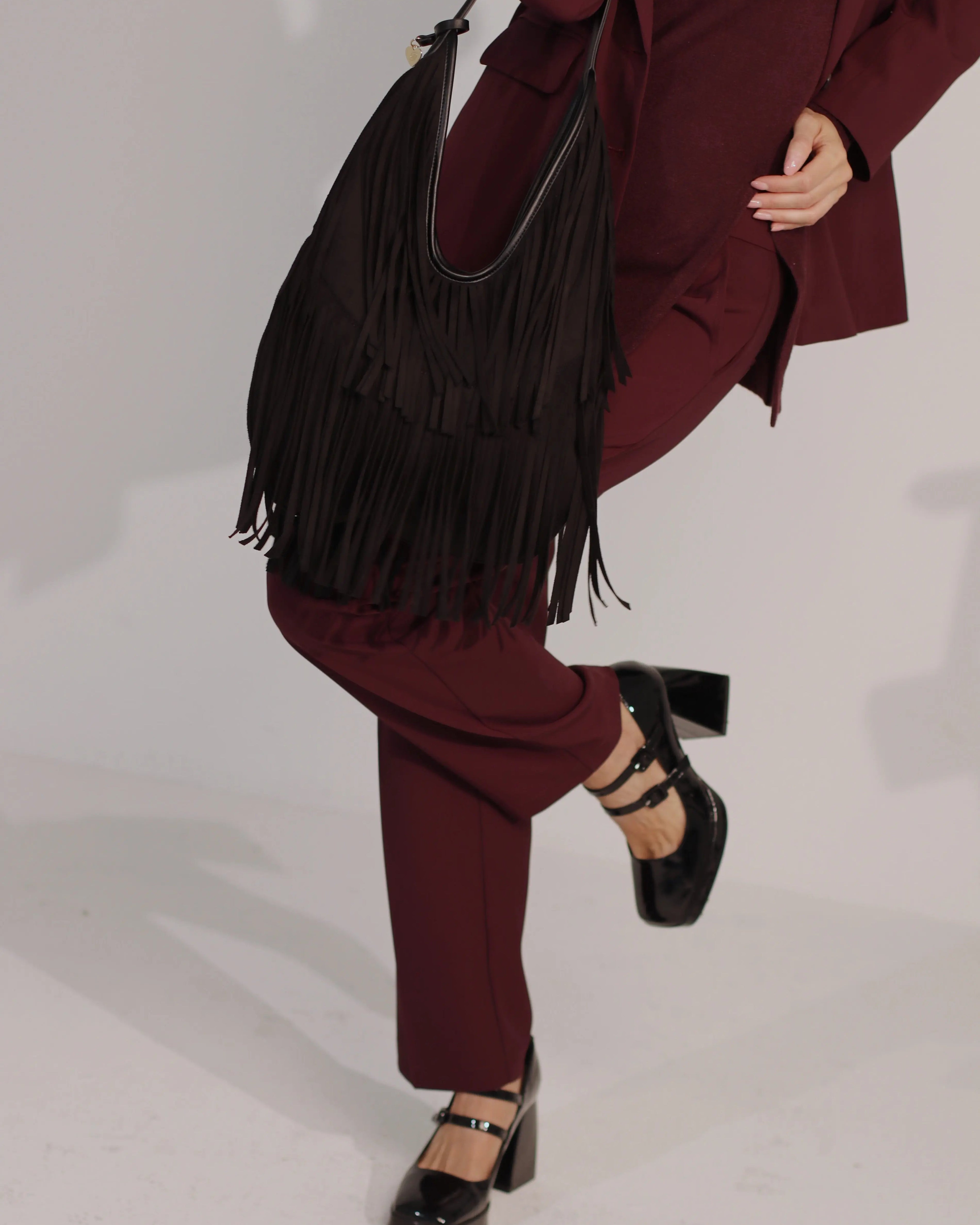 Borsa hobo con frange Dorabella