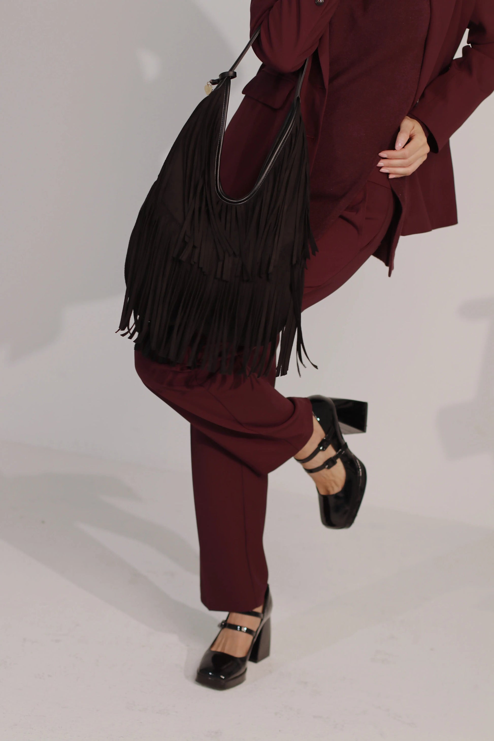 Borsa hobo con frange Dorabella