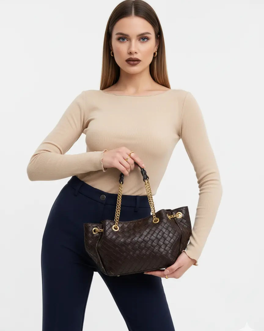 Borsa secchiello intrecciato con manici catena Dorabella