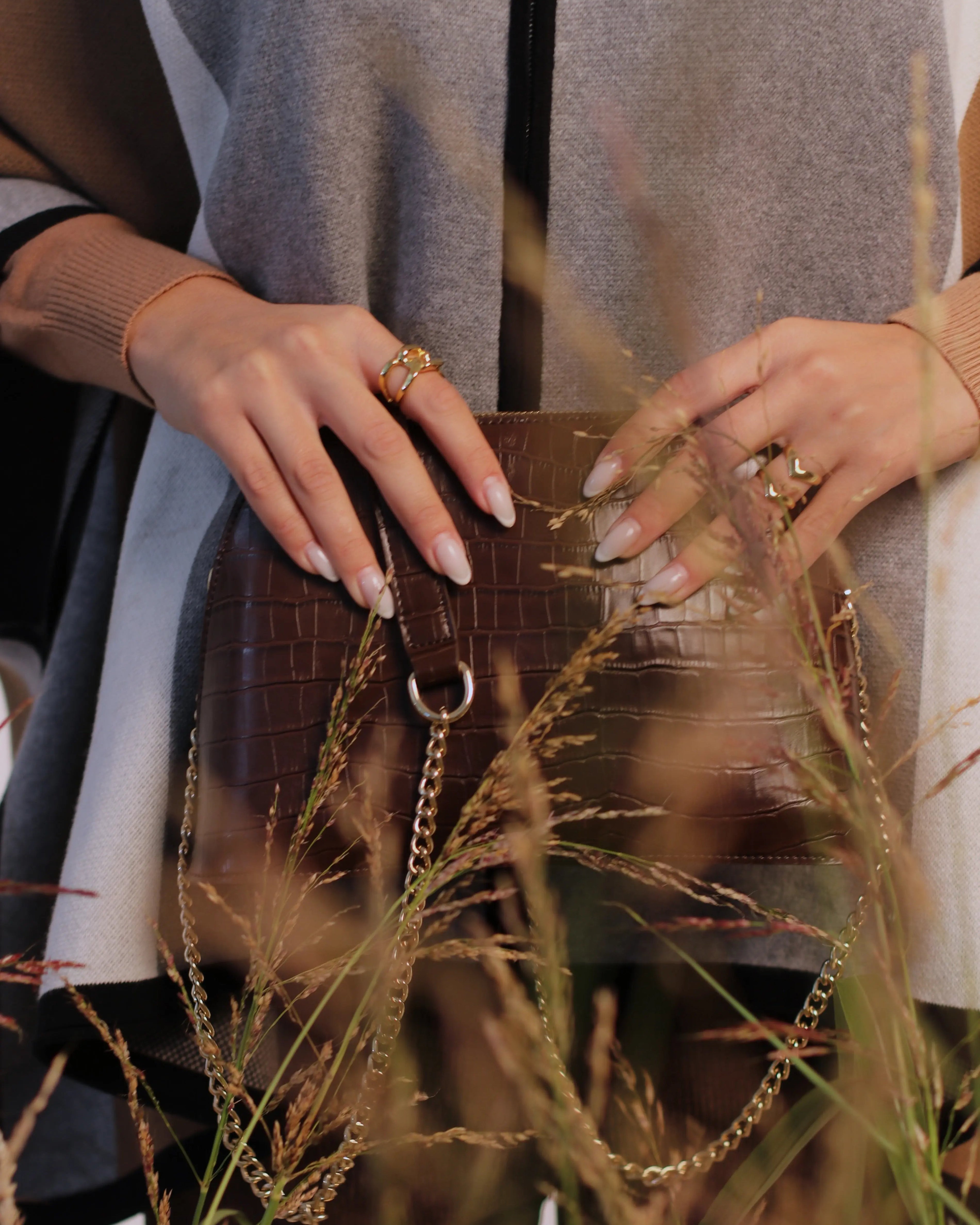 Borsa tracolla in cocco Dorabella