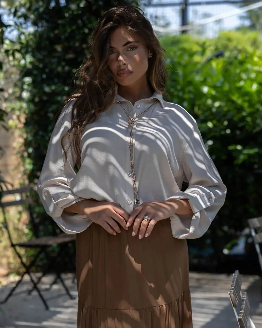 Camicia a maniche lunghe in tela di misto viscosa tinta unita con spacchi abbottonati e fondo asimme BEIGE DORABELLA XXXL
