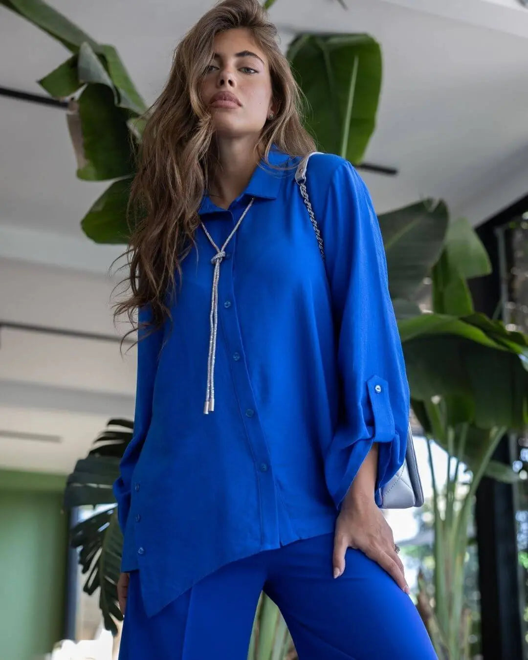 Camicia a maniche lunghe in tela di misto viscosa tinta unita con spacchi abbottonati e fondo asimme ROYAL DORABELLA