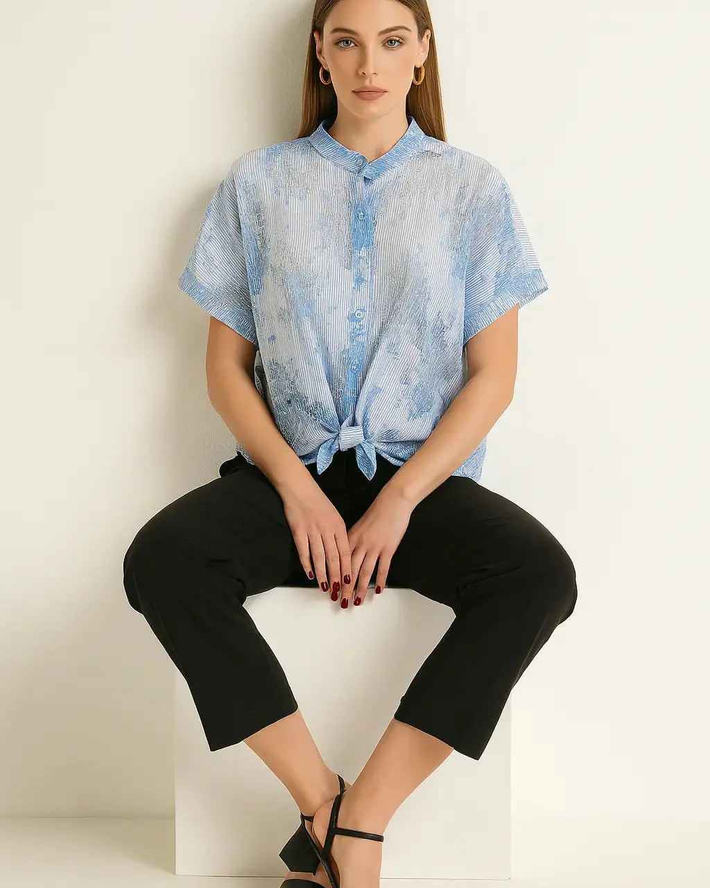 Camicia con manica kimono , abbottonatura e nodo frontali Unica by Dorabella
