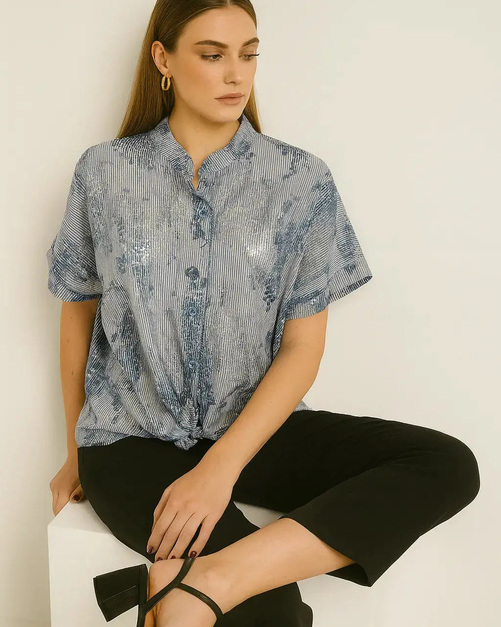 Camicia con manica kimono , abbottonatura e nodo frontali Unica by Dorabella