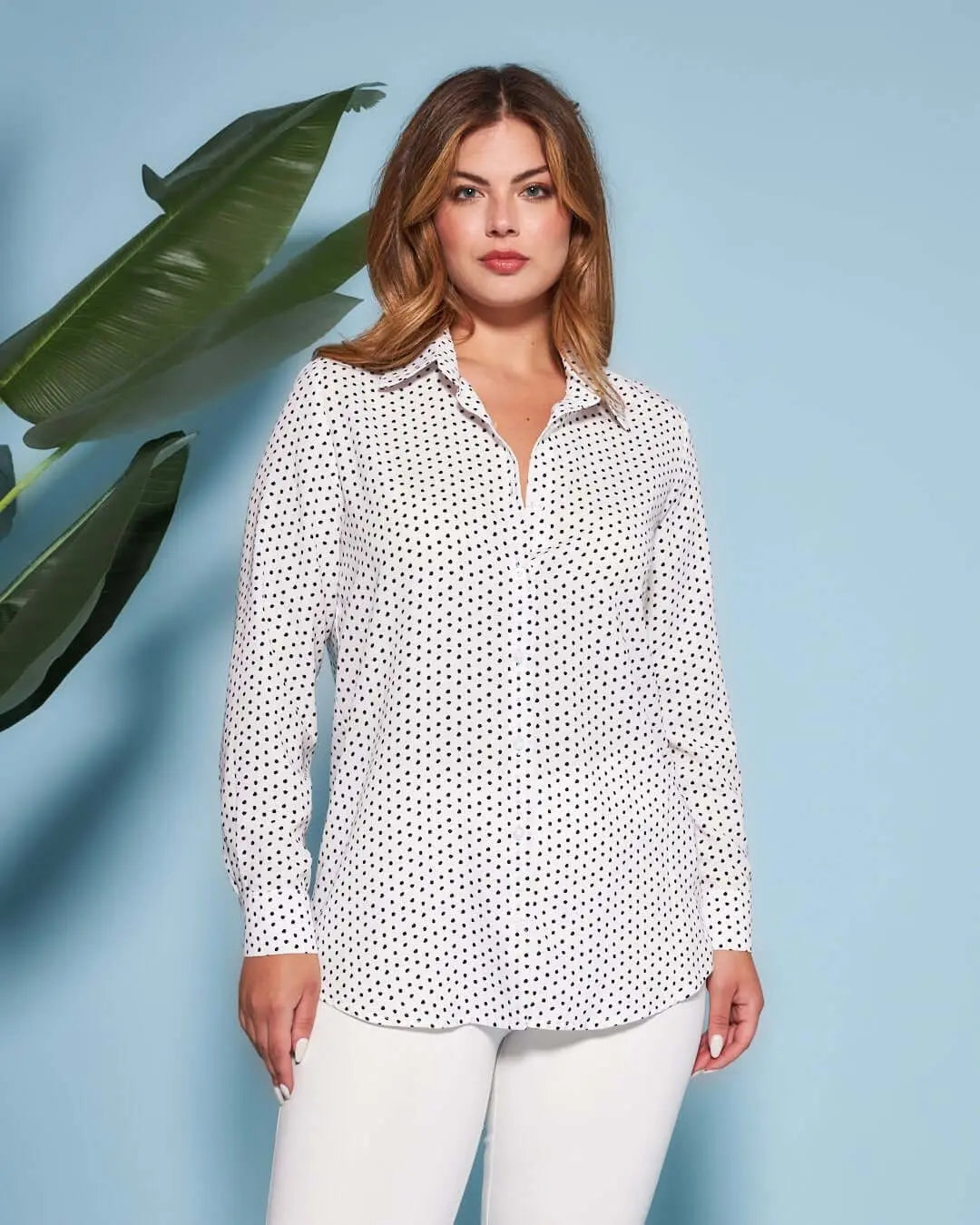 Camicia con maniche a tre quarti in raso tinta unita con fantasia a pois a contrasto. BIANCO-NERO DORABELLA