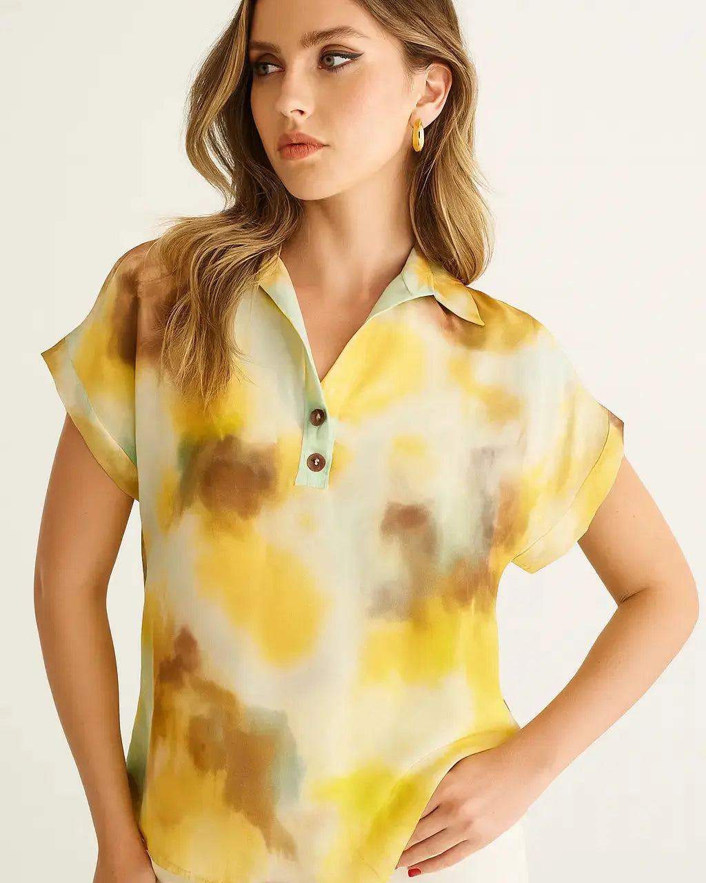 Camicia con scollo a v, colletto e bottoni in viscosa a fantasia DORABELLA PIU'