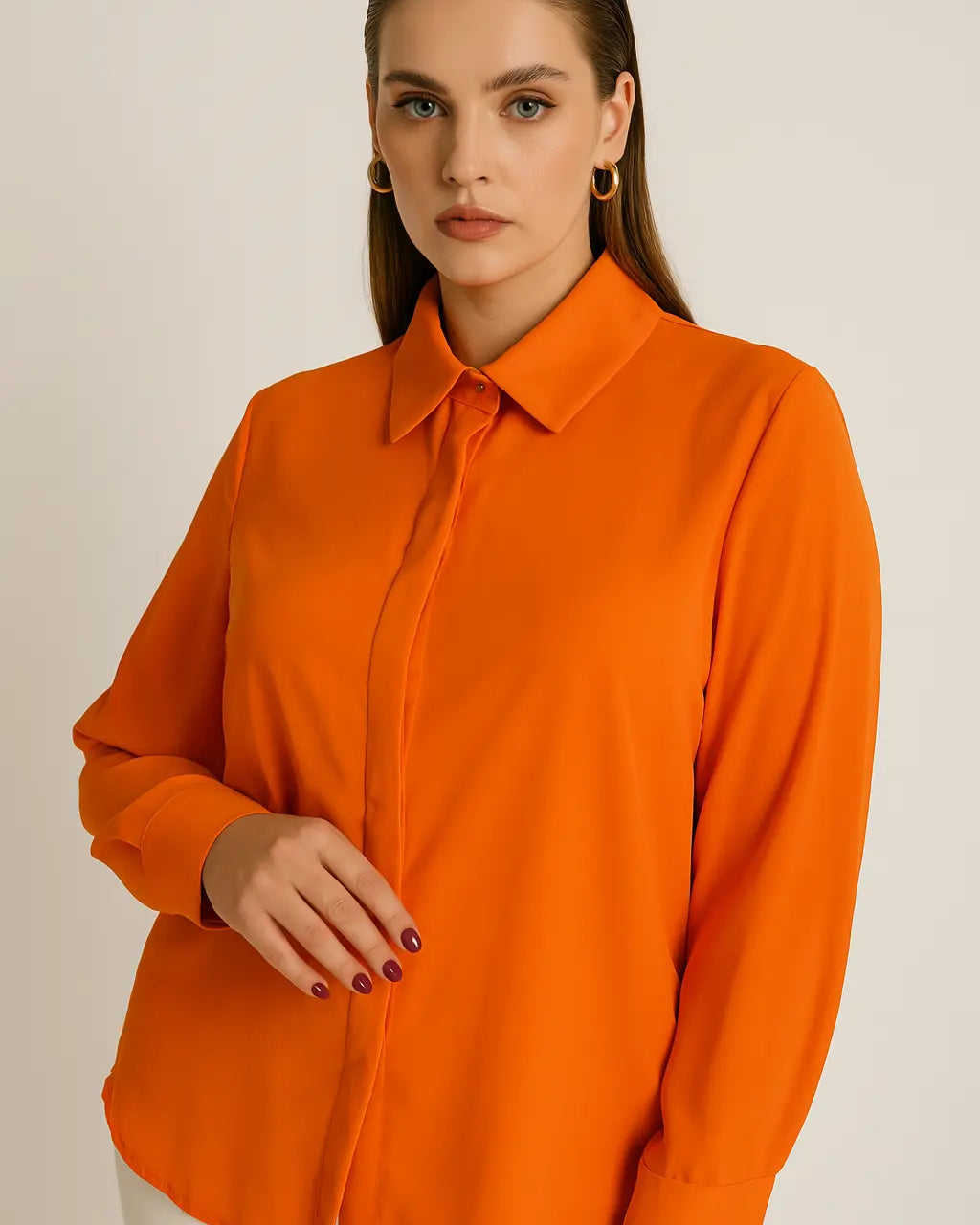 Camicia in georgette con colletto a maniche lunghe e abbottonatura nascosta Unica by Dorabella