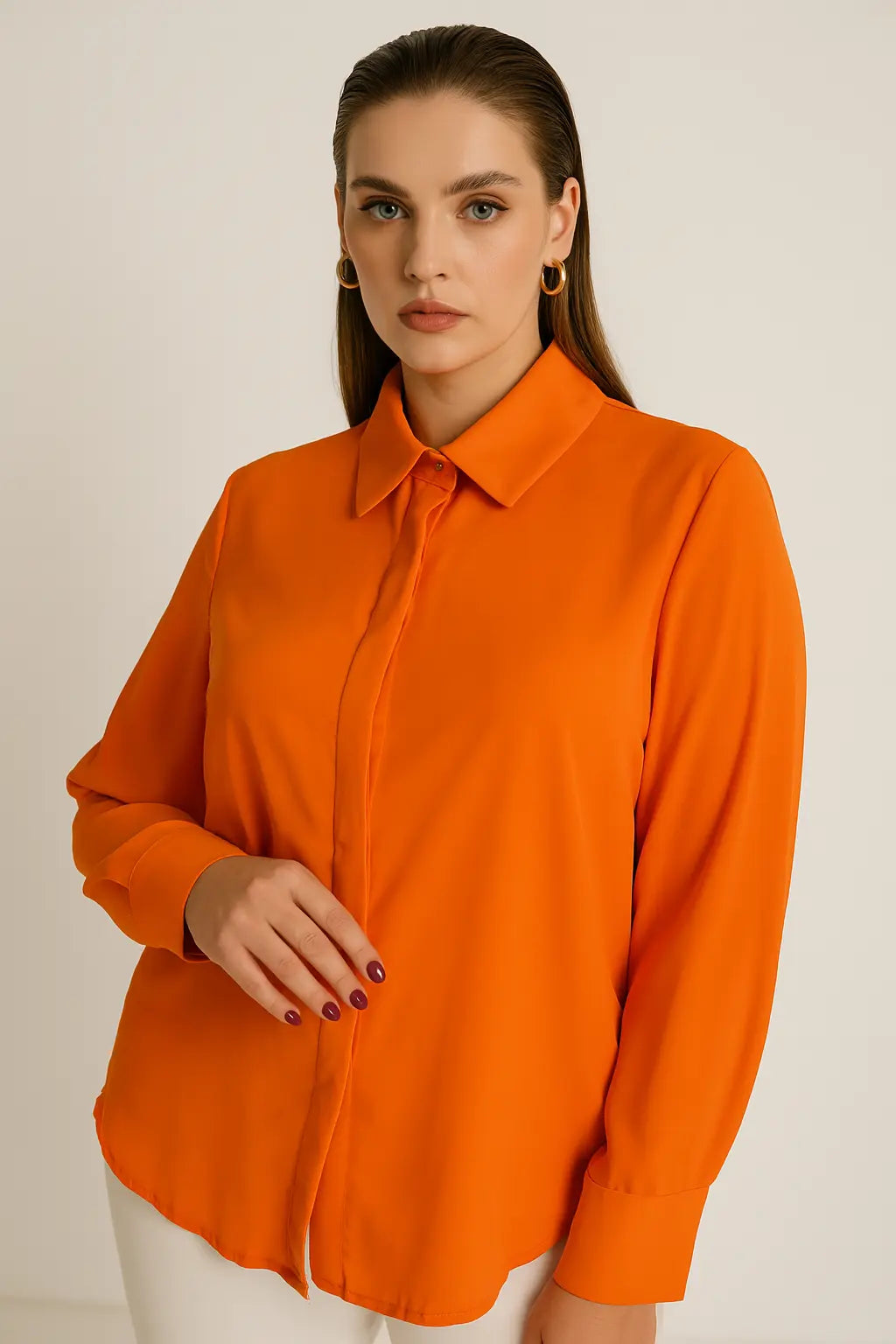 Camicia in georgette con colletto a maniche lunghe e abbottonatura nascosta Unica by Dorabella