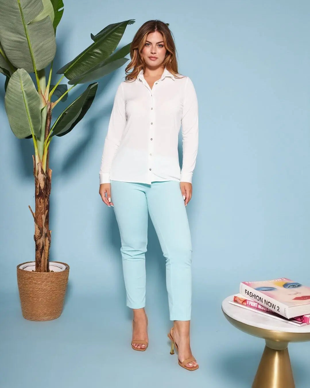 Camicia in jersey elasticizzato tinta unita con maniche a tre quarti. BIANCO DORABELLA